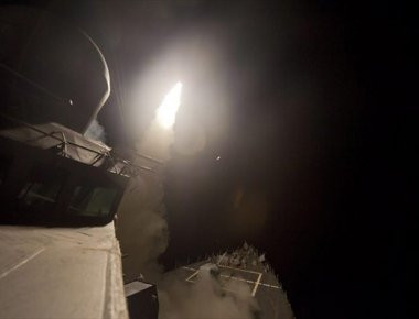 Στα άκρα οι σχέσεις Ουάσινγκτον - Μόσχας για τη Συρία: «Επίδειξη» πυγμής από τις ΗΠΑ και οργή από την Ρωσία (φωτό, βίντεο)